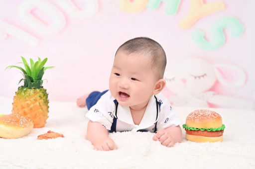 慈利宝宝在妈妈肚子里